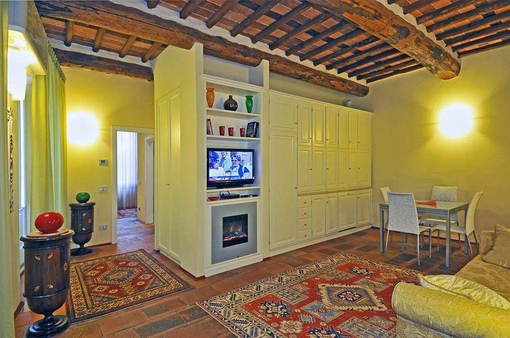 Antica Residenza Dell'Angelo Hotel Lucca Bagian luar foto