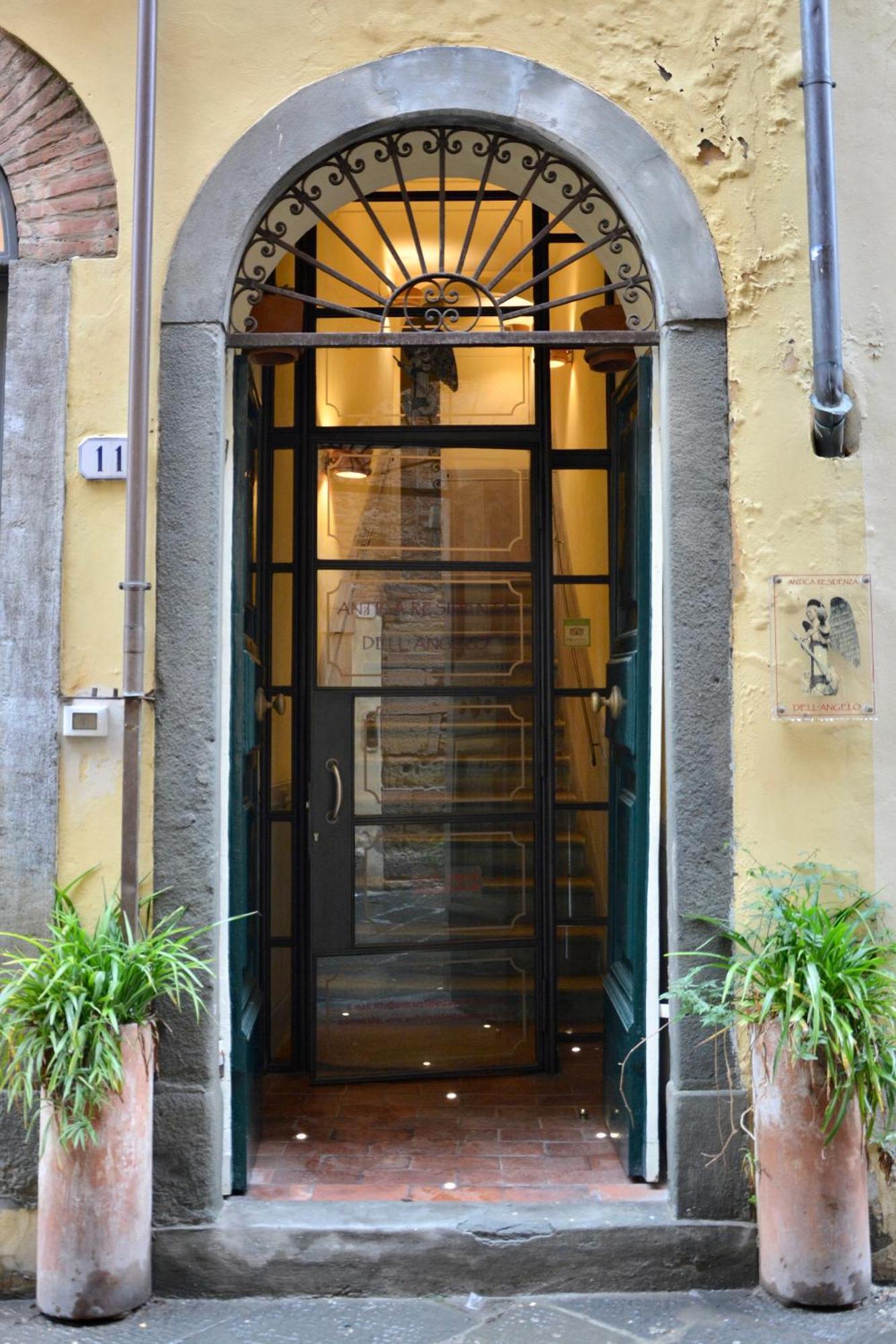 Antica Residenza Dell'Angelo Hotel Lucca Bagian luar foto