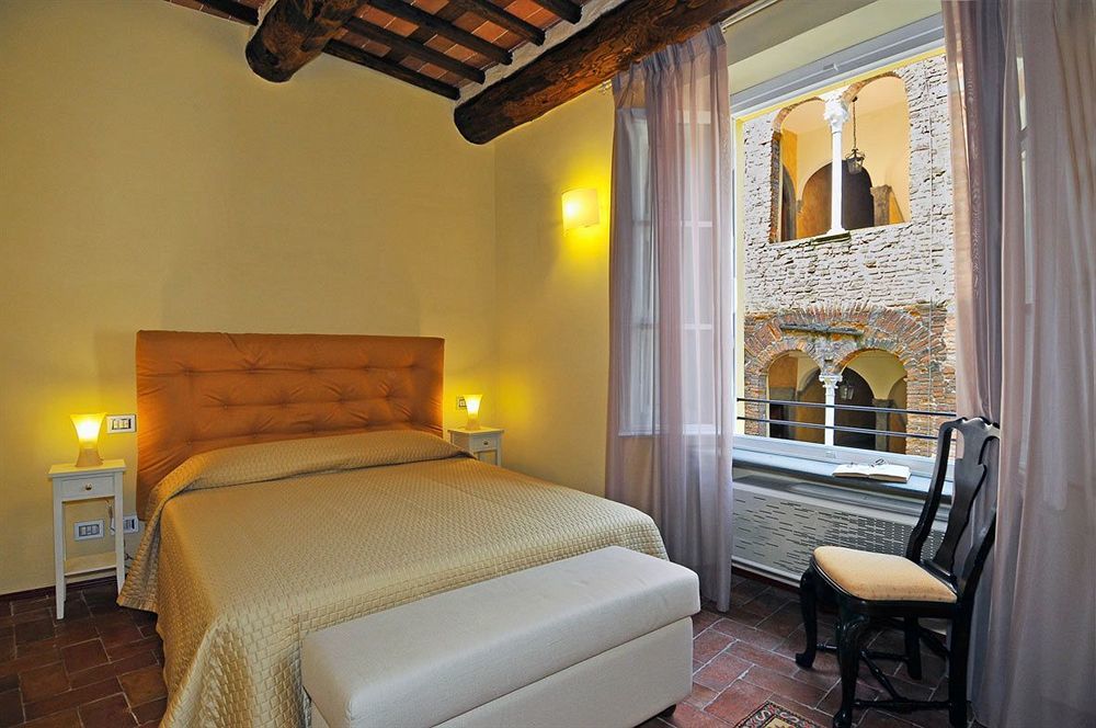 Antica Residenza Dell'Angelo Hotel Lucca Bagian luar foto