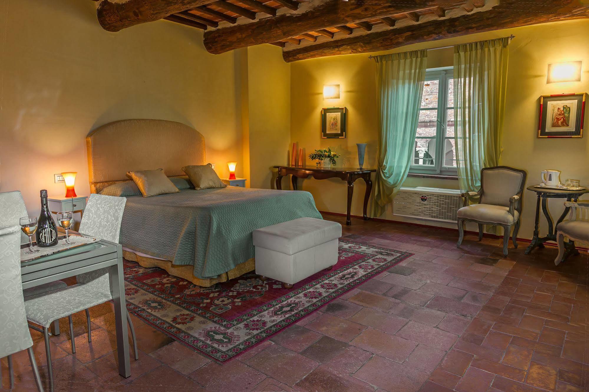 Antica Residenza Dell'Angelo Hotel Lucca Bagian luar foto