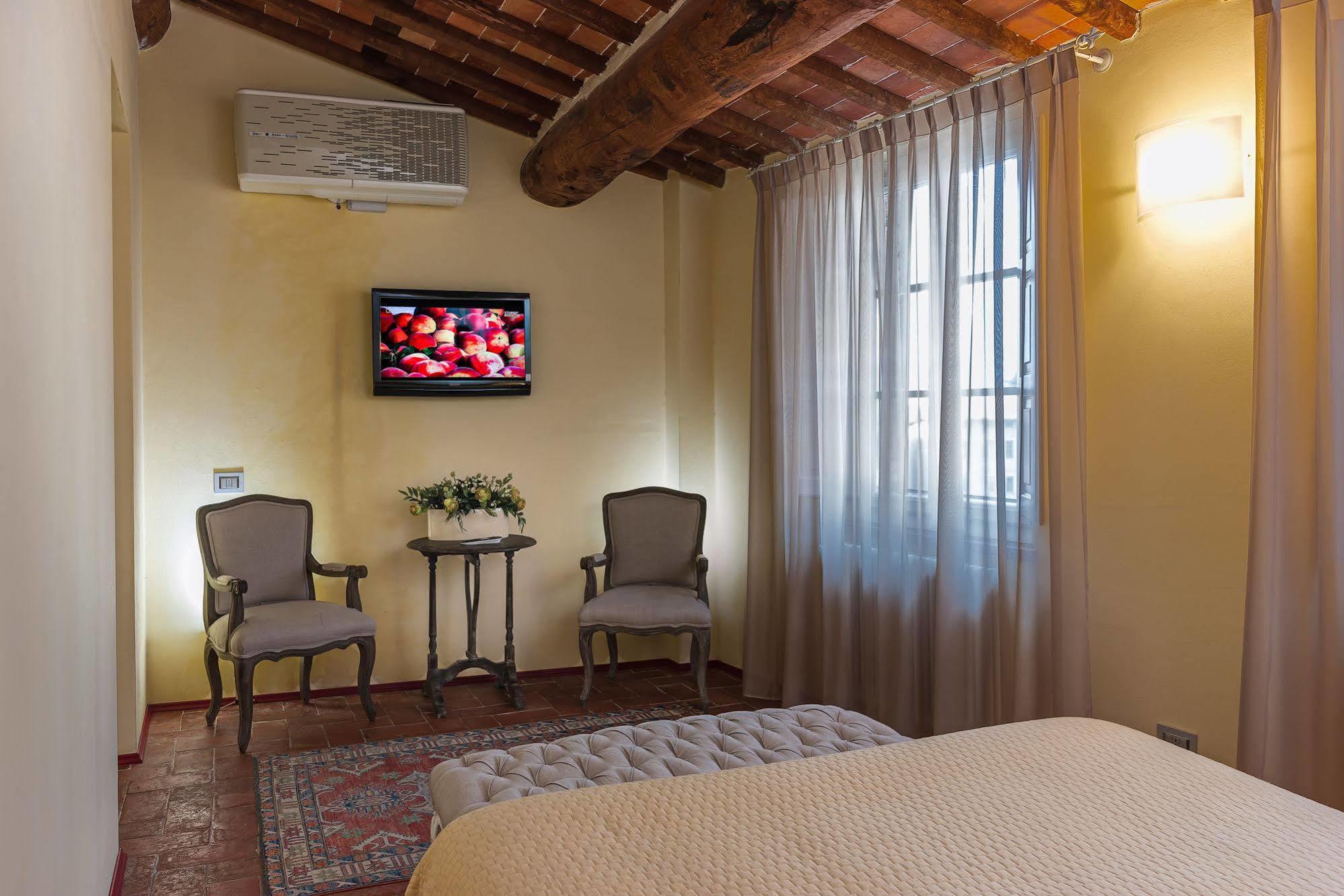 Antica Residenza Dell'Angelo Hotel Lucca Bagian luar foto